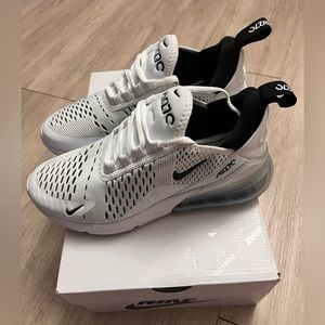 Women’s Nike Air Max 270